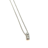 Vitgulds halsband med hänge